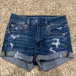 high-waisted denim jean shorts